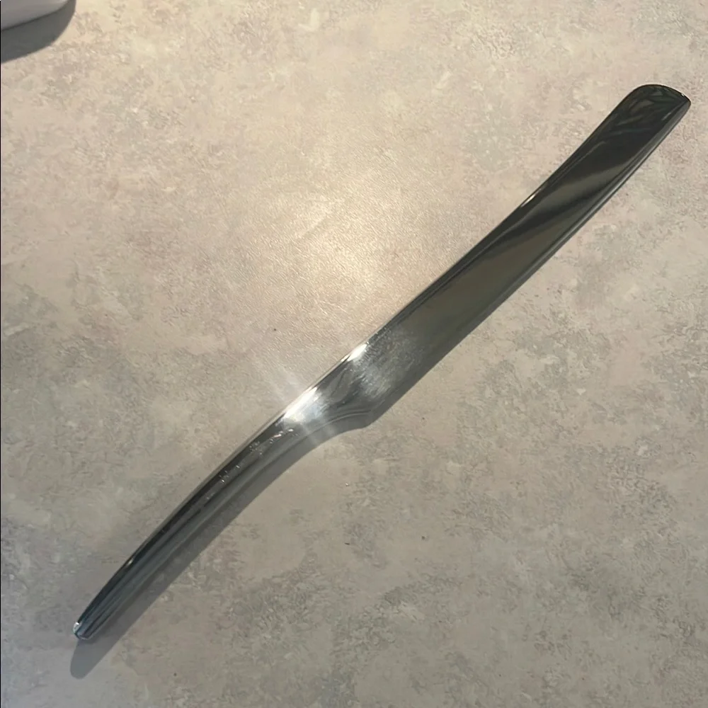 Mikasa Wavelength Cake Knife